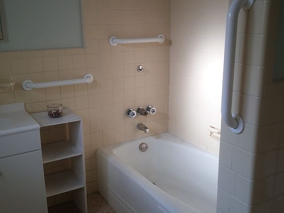 5th image of 1407 NW 21st Ave
