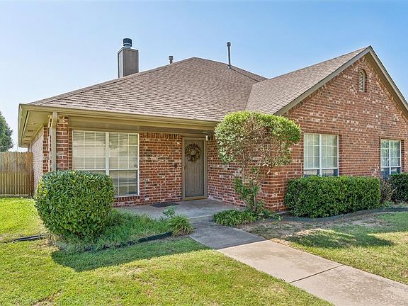 4th image of 408 N Willowood Dr #408 & 410