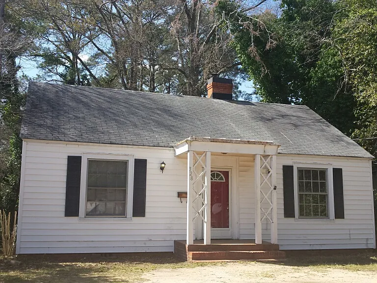 328 Rogers Ave — Photo 1