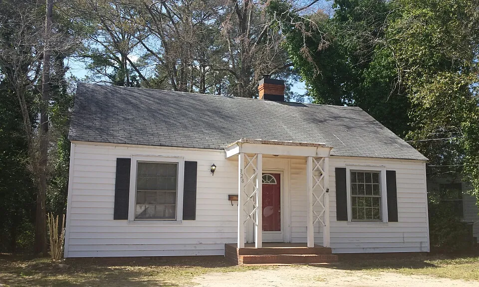 328 Rogers Ave