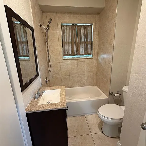 919 W Plymouth St — Photo 9