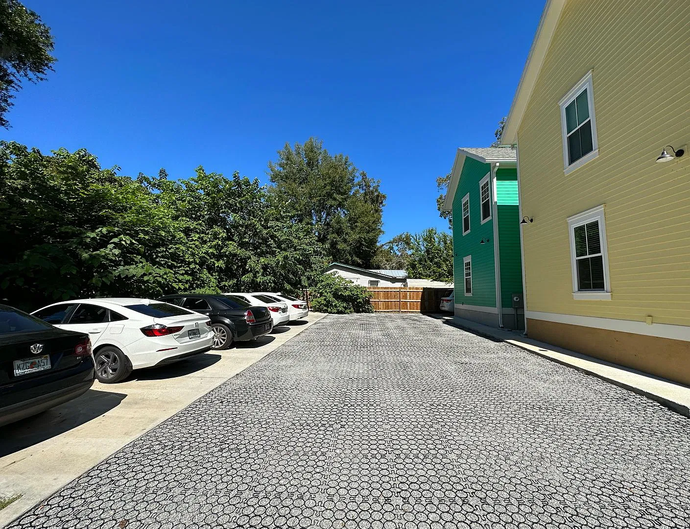Porter's - Huge, Modern 4 Bedroom, 4 Bathroom House — Photo 3