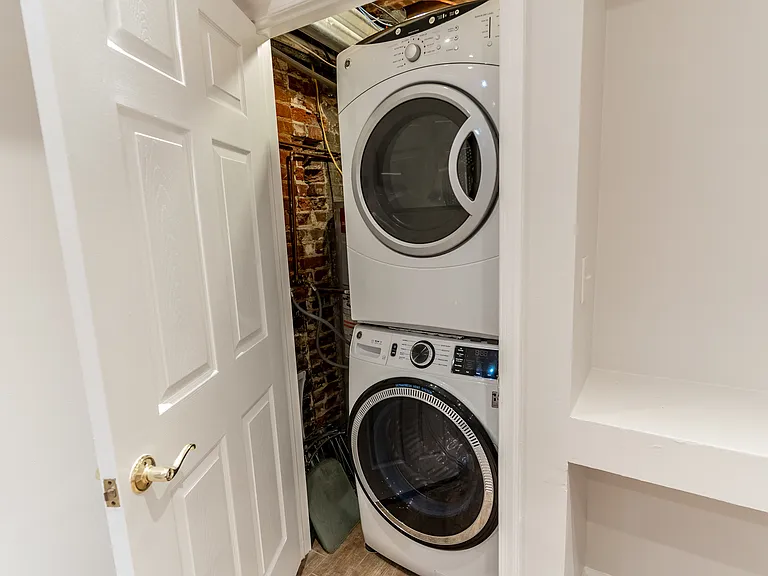 In-unit Washer/Dryer