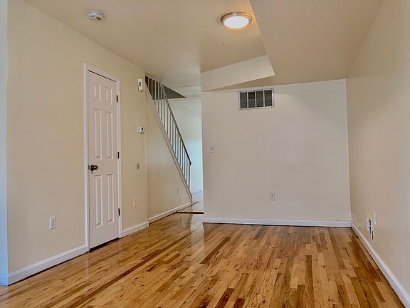5th image of 24 Tessa Ct