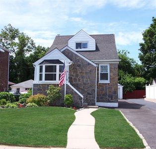 78 Lyon Pl, Lynbrook, NY, 11563