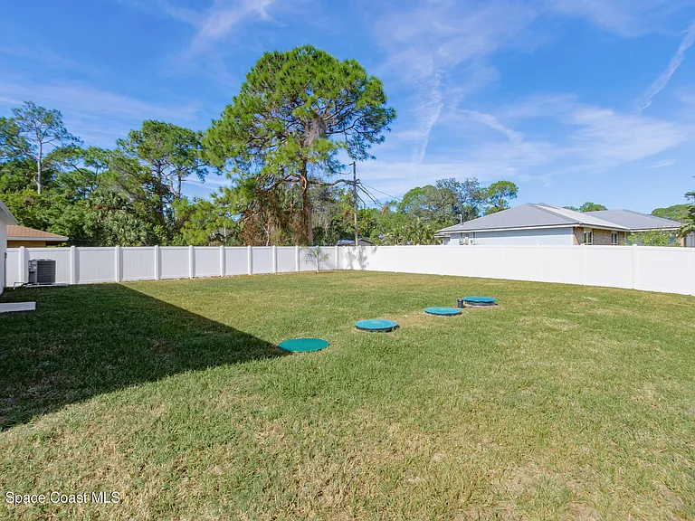 511 Trumpet St SW — Photo 10