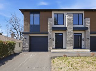 984 Watson St, Ottawa, ON K2B6C2