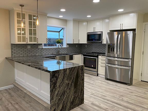 5th image of 2558 Hill Park Dr