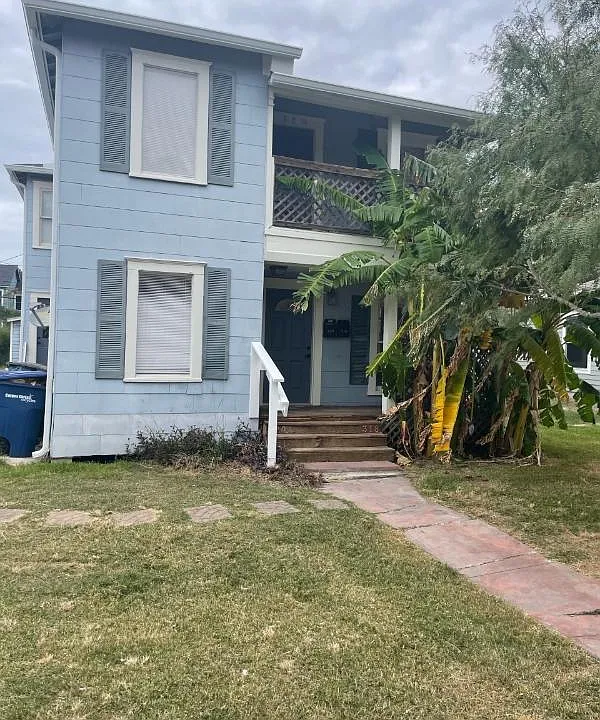 320 Oleander St