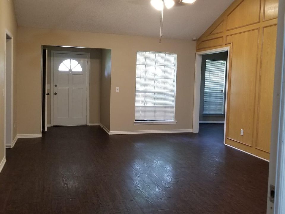 1st image of 3216 Sailmaker Ln