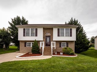 1780 Shenstone Dr, Harrisonburg, VA 22802