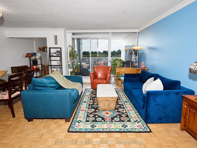 1535 Lakeshore Rd E #808 — Photo 4