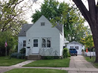 705 E Butler St, Manchester, IA 52057