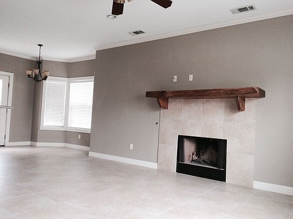 3rd image of 604 S Avenue A