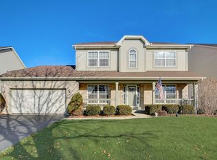 626 Manhattan Cir, Oswego, IL 60543