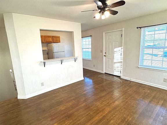 4th image of 1511 East St