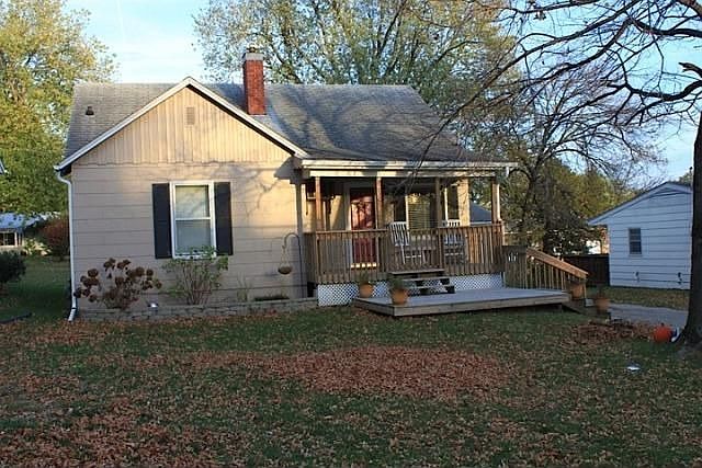 1st image of 712 N 1st St