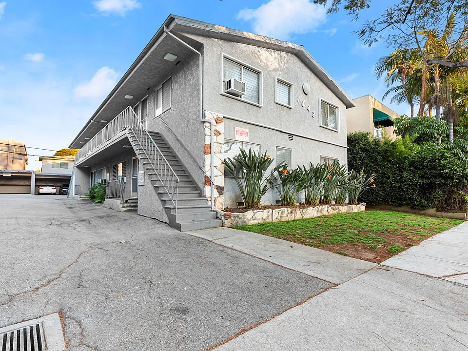 1042 N Stanley Ave #1044