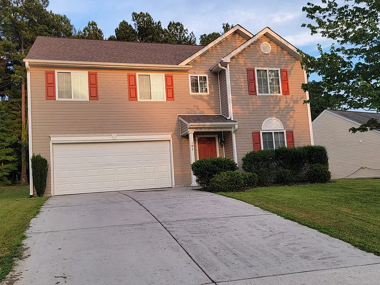 107 Walnut Crossing Dr — Photo 4