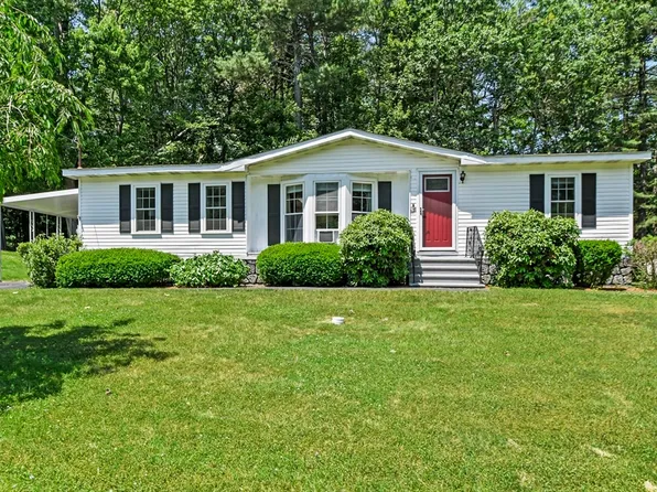 128 Sunrise Ln, Gardner, MA 01440