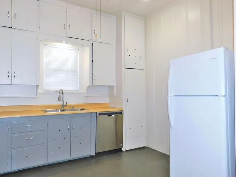 612 Schmitz Ave — Photo 6