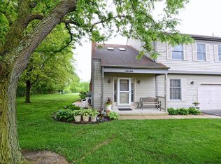 11609 Daniel Ln #33, Huntley, IL 60142