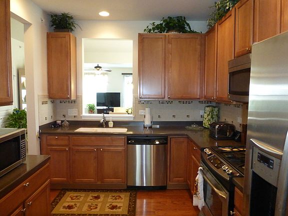 4th image of 14276 Holbrook Ct
