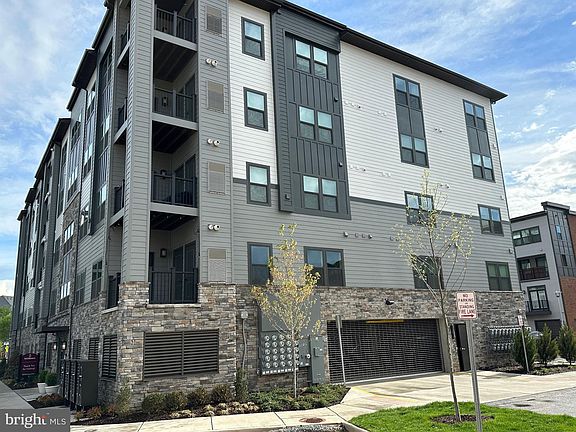 3rd image of 12875 Mosaic Park Way E #4