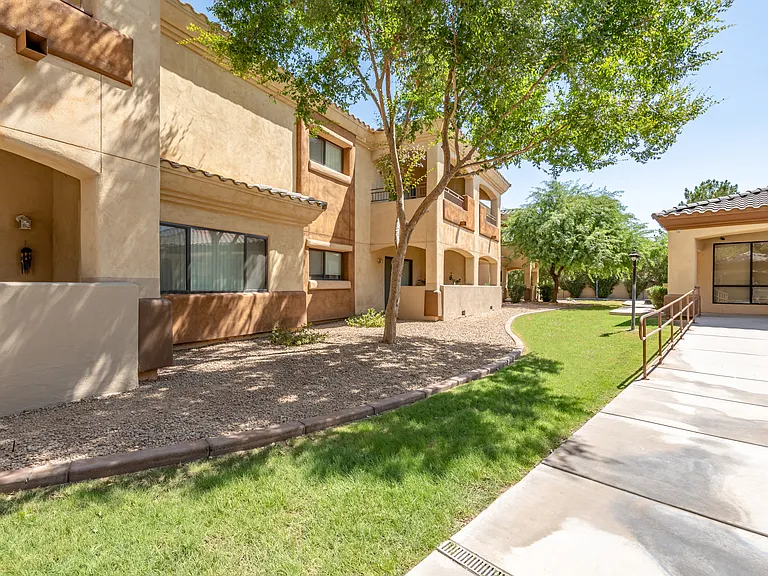 Sereno Townhomes — Photo 6