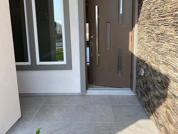 5th image of 4671 River Oak Cir