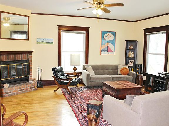 5th image of 2723 Blaisdell Ave S