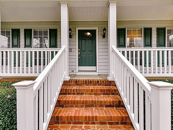 3rd image of 1411 Deer Spring Ct #1