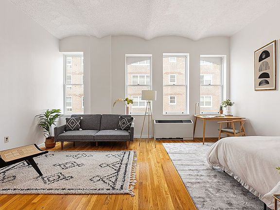 2nd image of 9 Barrow St APT 7E