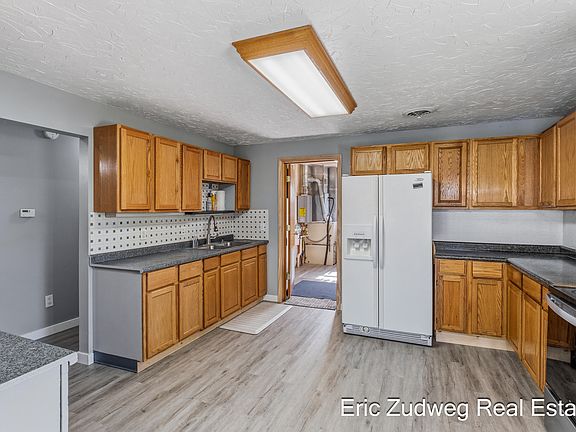 5th image of 5820 N 20th St