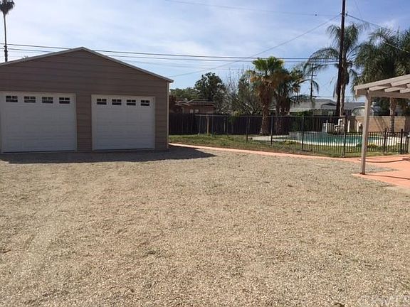 3rd image of 41285 Mayberry Ave