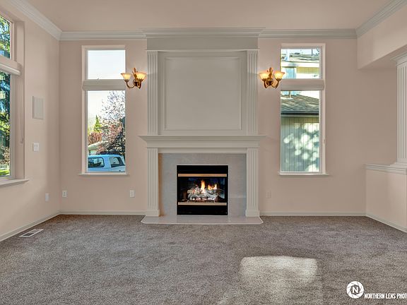 4th image of 16800 Carmel Cir
