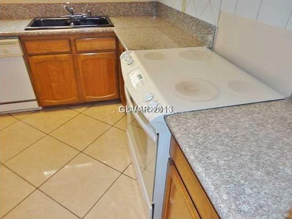 5th image of 1421 Smokey Glen Cir