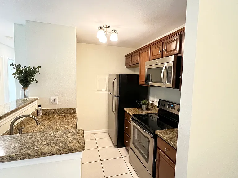 1400 Gandy Blvd N #1608 — Photo 9