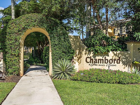 4th image of 355 Chambord Terrace