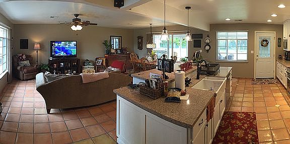 4th image of 1402 E San Miguel Ave