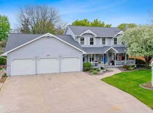 263 Nob Hill Ln, De Pere, WI 54115