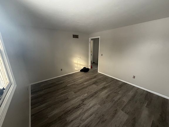 2nd image of 5119 Cloverbrook Dr