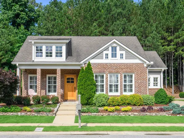 1715 Creekside Dr, Hoover, AL 35244