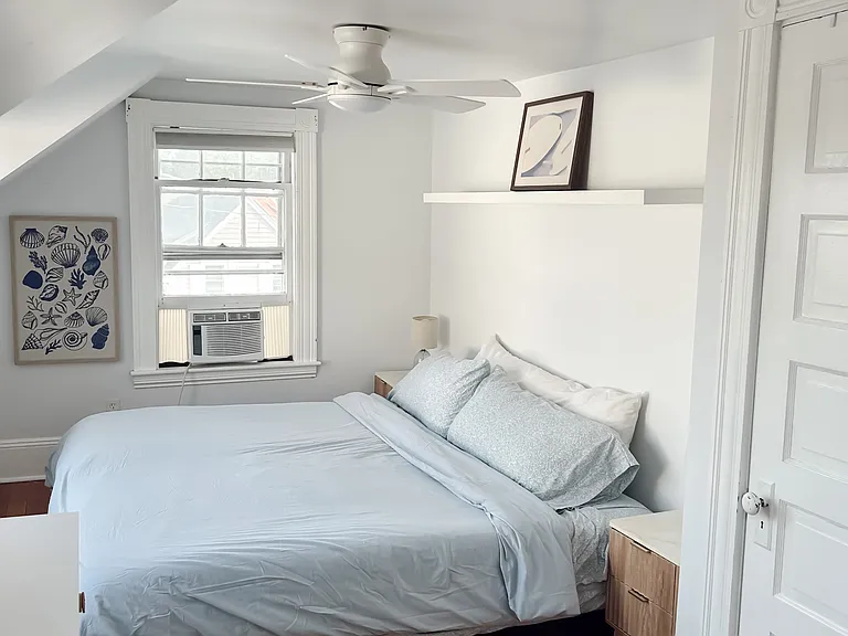 64 Bay St — Photo 15