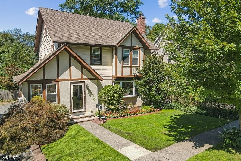 1st image of 273 Vose  Avenue