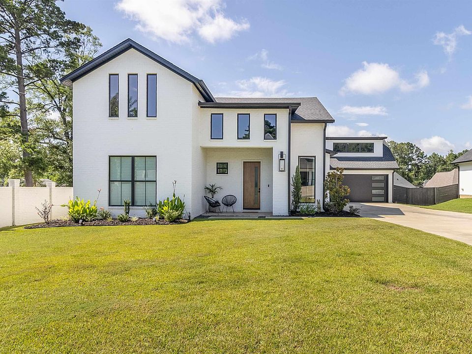 1st image of 101 Belle Vue Dr