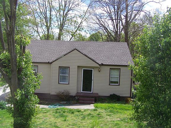 2nd image of 202 S Laurel Cir