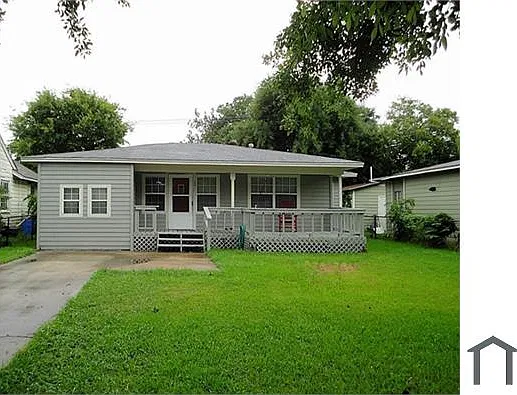 4 bed, 1500 sqft, $1,900 — Photo 1