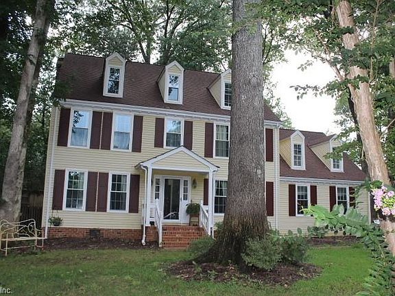 4th image of 908 Brookbury Ct