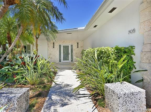 4th image of 705 Bella Vista Ave